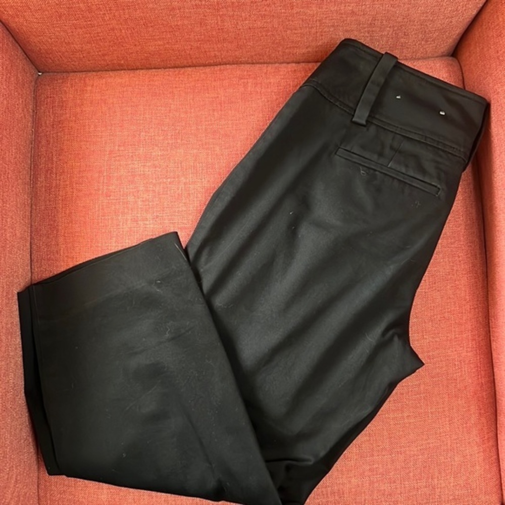 ANN TAYLOR FACTORY WOMENS BLACK SIGNATURE FIT LOWER ON WAIST CAPRI SIZE OP NEW - Picture 2 of 9